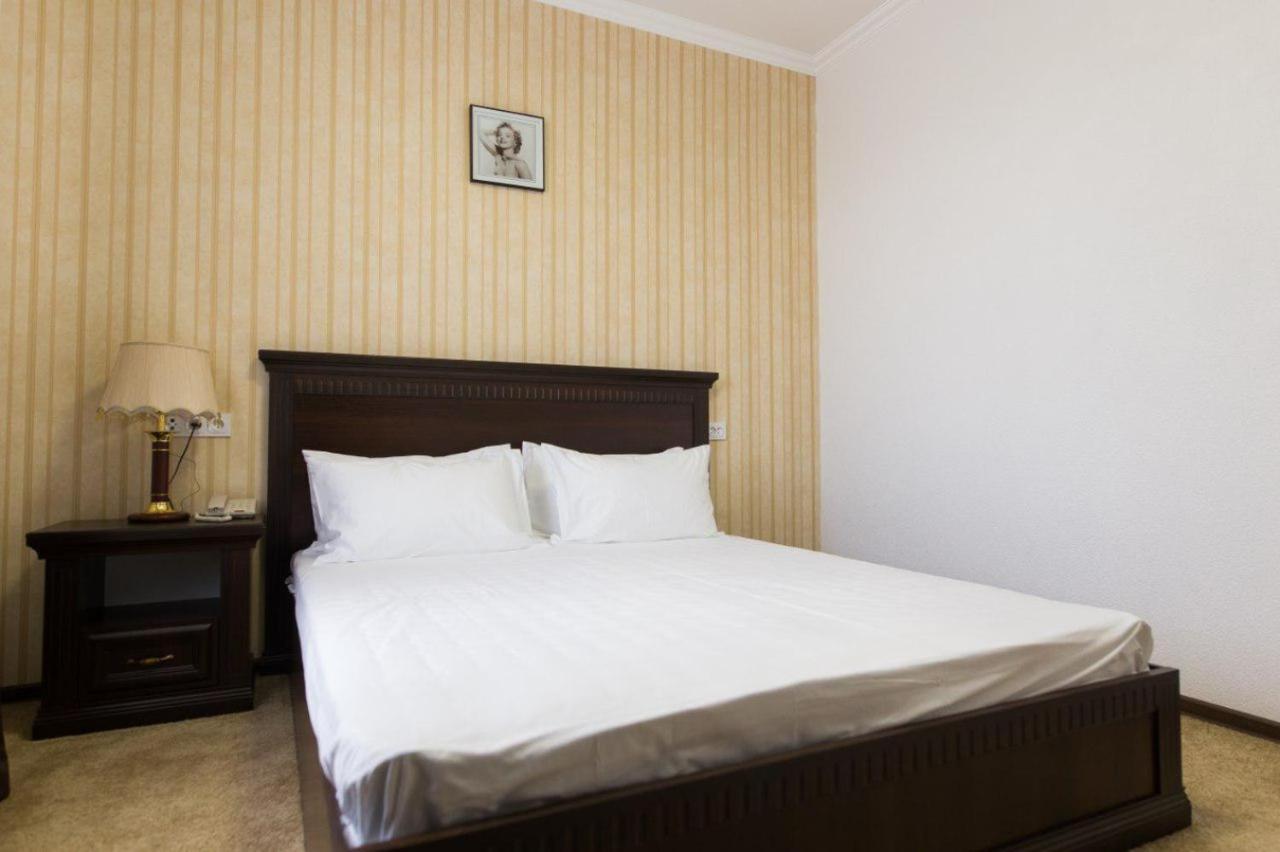 Alexander Hotel Самарканд Екстериор снимка